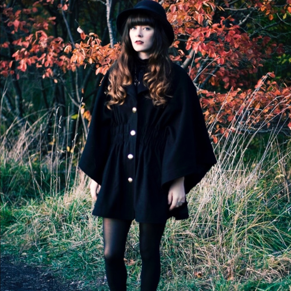 Anthropologie Sunner Euston Mini Cape